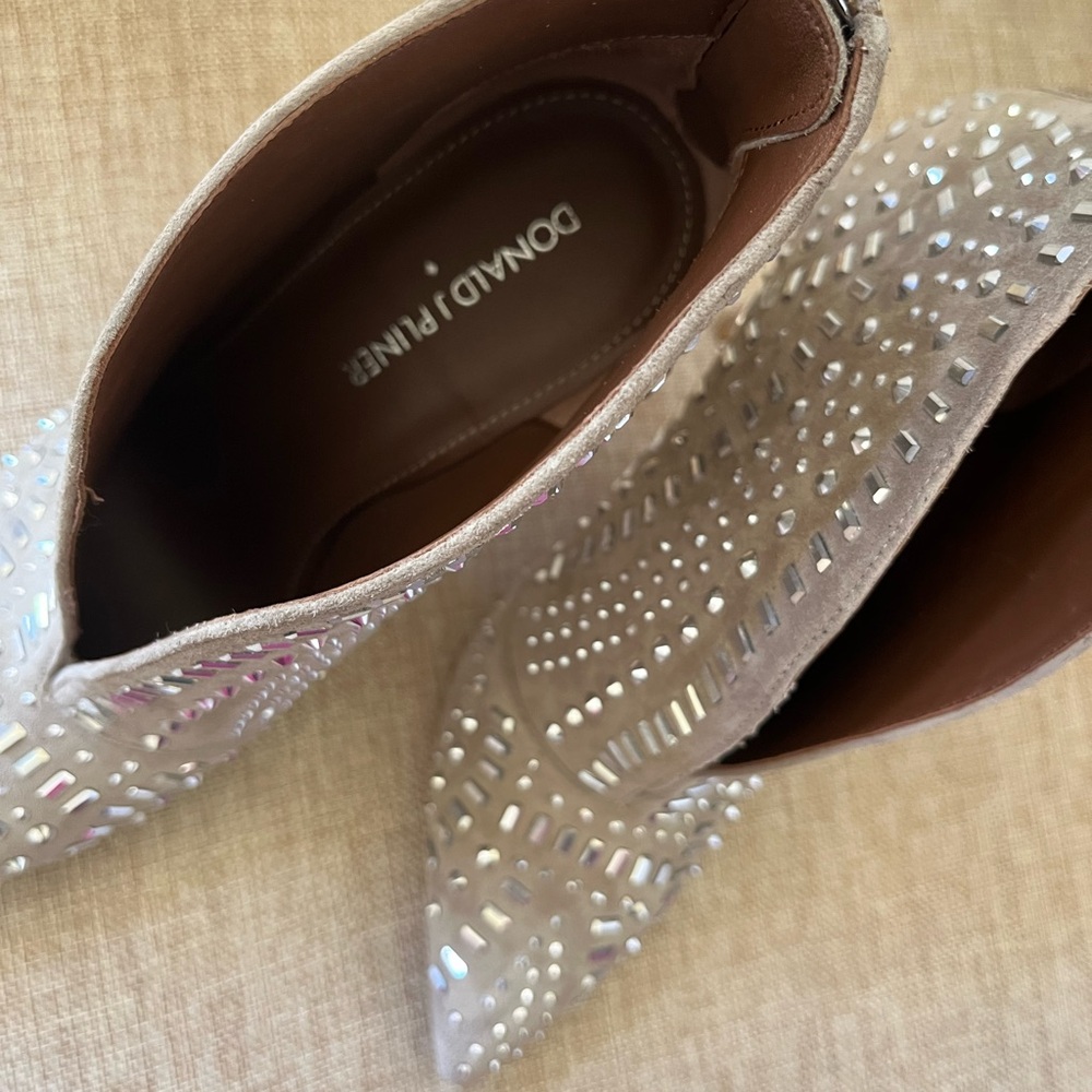 Donald J. Pliner Women's Studded Tan Heels - Picture 8 of 11